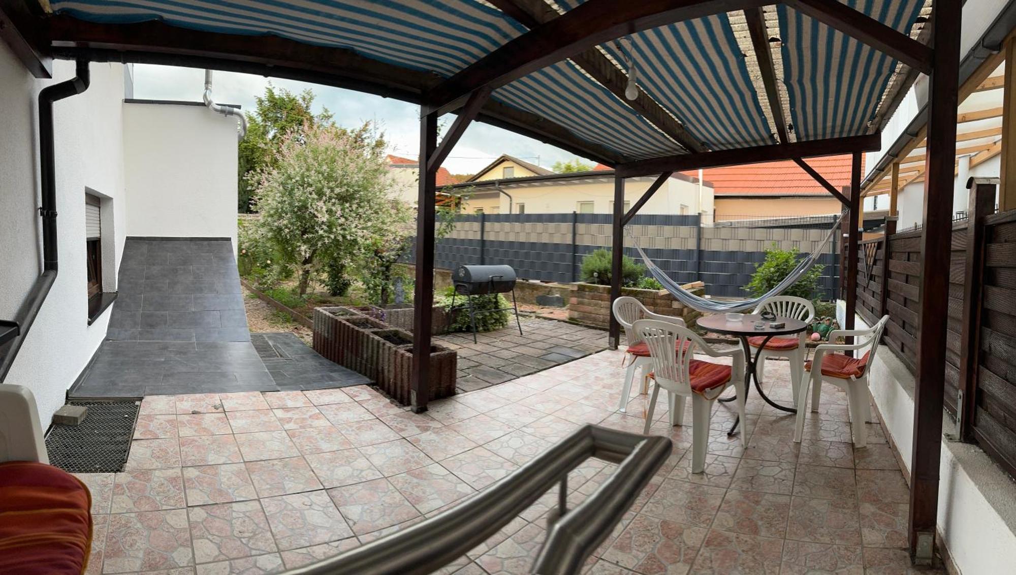 Rosenhaus In Appartement *